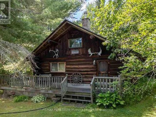 4 Mary Street, Magnetawan Ahmic Harbour, ON, P0A 1A0 house for sale | Listing ID X13721 | Royal LePage