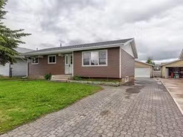 4 Mcleod Street, Fort Mcmurray, AB, T9H 1Z5 house for sale.