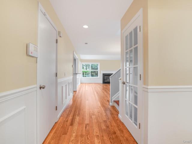 4 Meadow Way