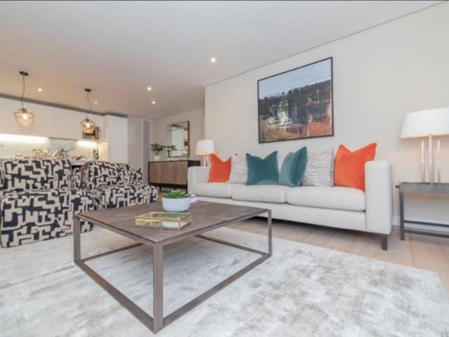 4 Merchant Square East, London 3 bed flat to rent £6,478 pcm £1,495 pw