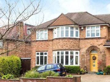 4 Michleham Down, London, N12 7JN, United Kingdom | 6 bed house for rent #64715952 | Rentberry