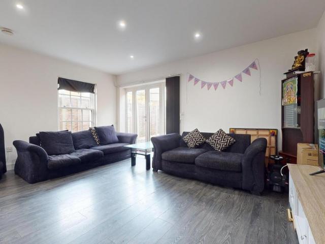 4 Middle Road, London, HA2 0HL, United Kingdom | 3 bed apartment for rent #139068550 | Rentberry
