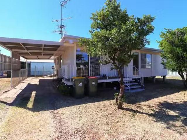 4 Milne Bay Road, Soldiers Hill, QLD 4825