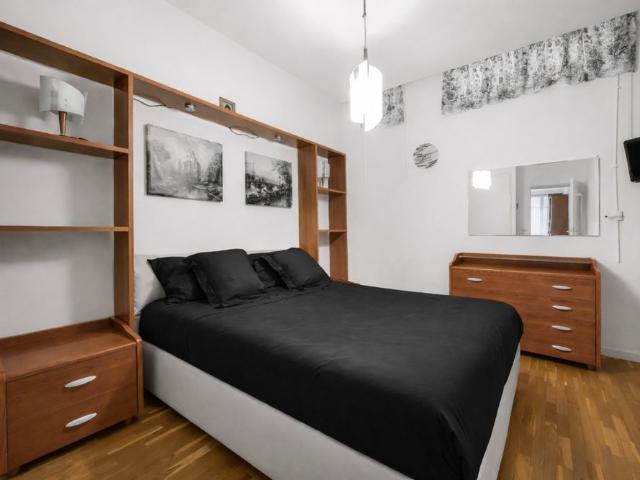 4 min à pied des Champs Élysées, une adresse d'exception