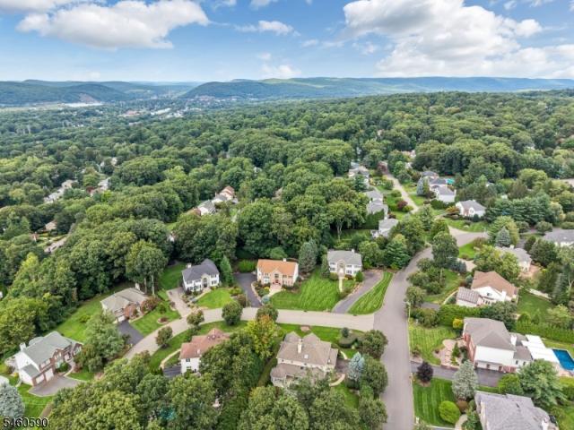 4 Moccasin Ct