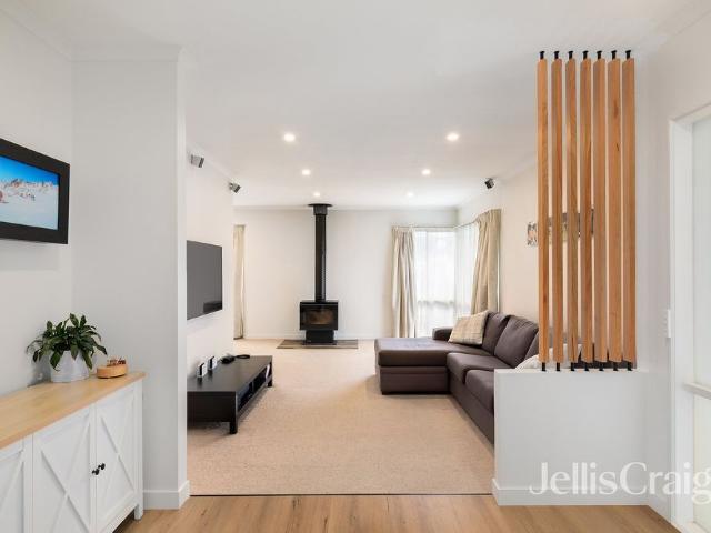 4 Month lease till end of Feb 2027 Spacious Family Home in a Prime Watsonia North Location