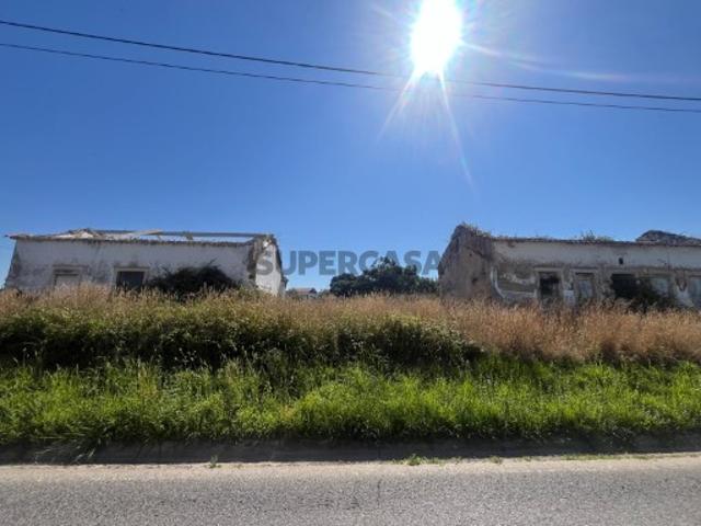 4 moradias com projeto aprovado