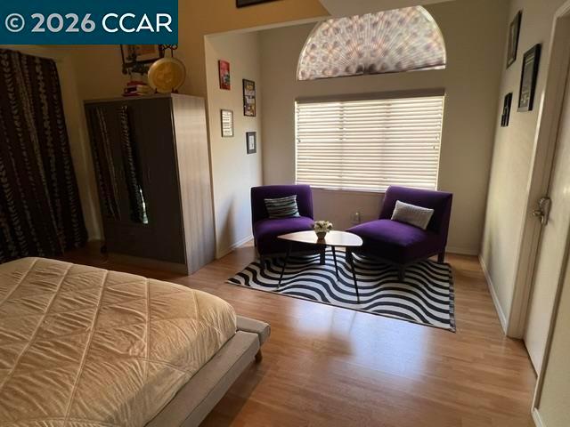 4 Mozden Ln