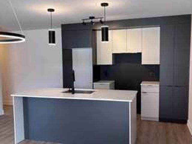 4 ½ Neuf 2 Chambres + 2 Salles De Bain