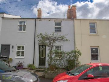 House to rent in Mitcheldean - Fireplace