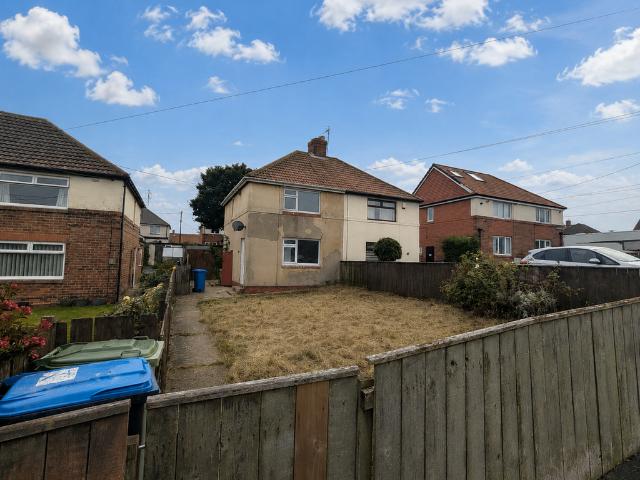 4 Ocean View, Blackhall Colliery TS27 2 bed semi detached house to rent £550 pcm £127 pw
