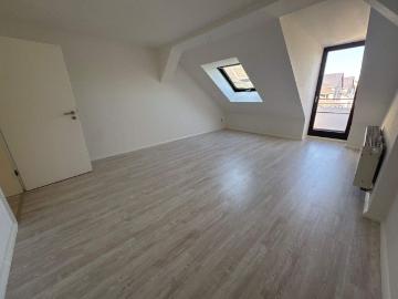 4. OG Balkon am Wohnzi. Bad mit Wanne frei ab SOFORT