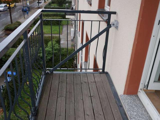 4. OG = DGmit Aufzug / Helle Wohnräume Balkon an der Küche WG geeignet