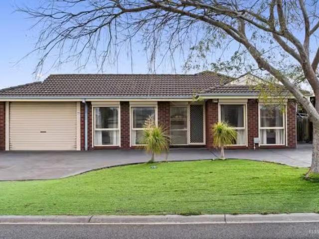 4 Okeefe Place, Hoppers Crossing VIC 3029 House Auction