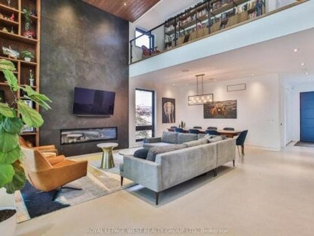 4 Old Oak Road