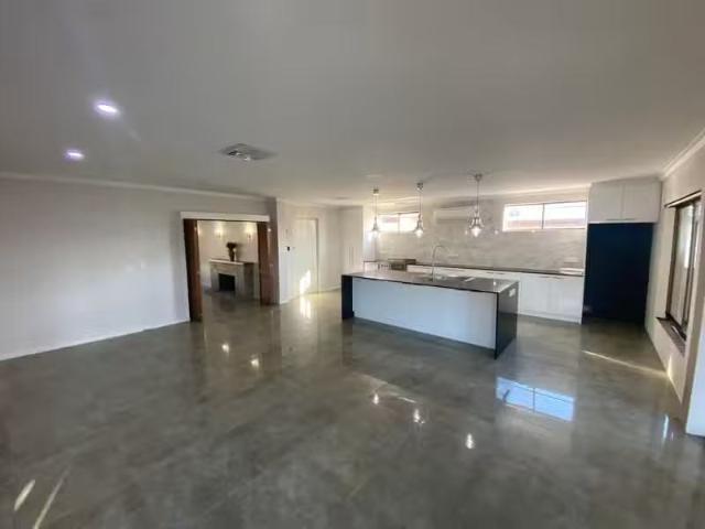 4 Ornum Place, INNALOO, WA 6018 House for Rent