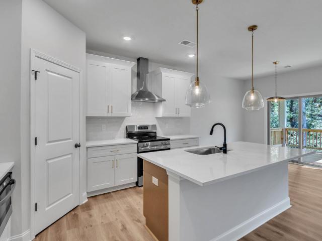 4 a Henderson Drive