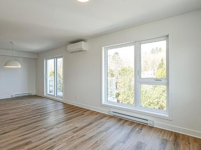 4½ à louer — 315 Rue Beauvilliers, app. 313A