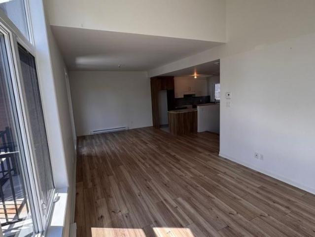 4 ½ à louer disponible dès maintenant