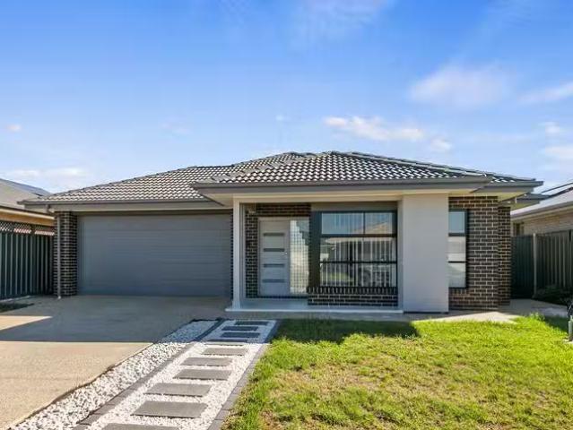 4 Adam Smith Avenue, Two Wells, SA 5501