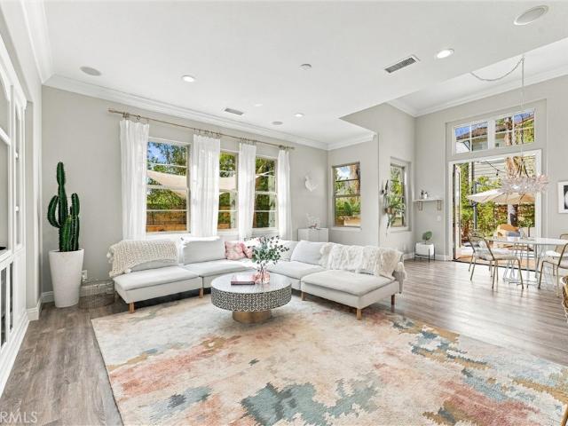 4 Adele Street