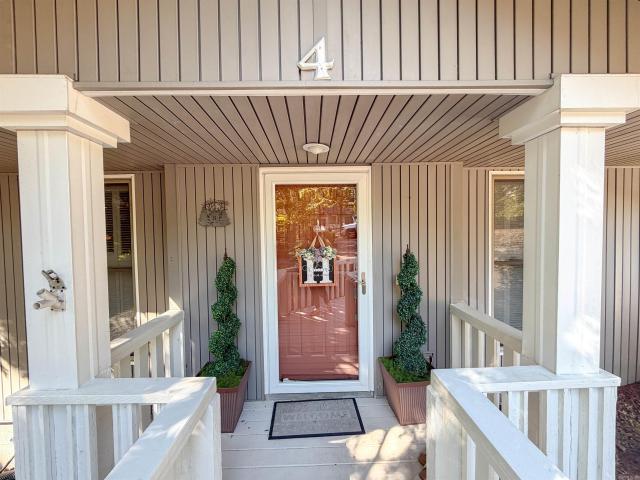 4 Alarcon Way