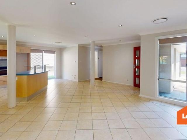 4 Anglers Place, Eleebana NSW 2282