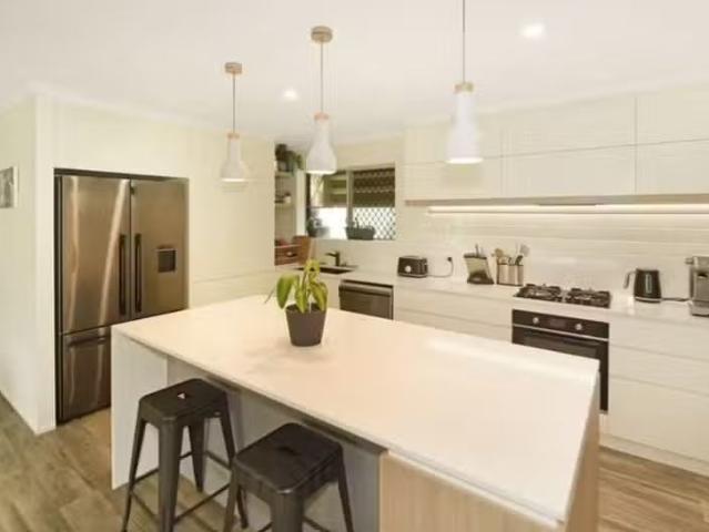 4 Arana Court, MAROOCHYDORE, QLD 4558 House for Rent