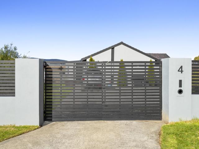 4 Arden Place, ROKEBY, TAS 7019