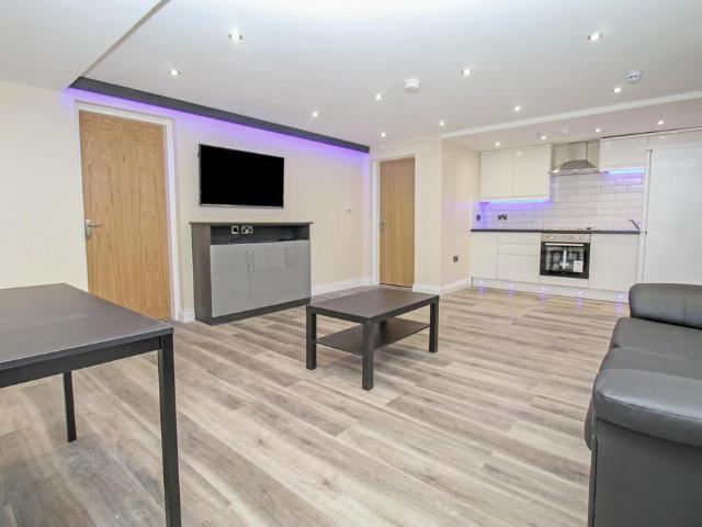 4 Ashwood Terrace, Leeds LS6 2 bed house to rent £1,543 pcm £356 pw