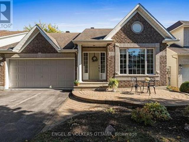 4 Burnstead Crescent, Ottawa, ON, K2M 2T4 house for sale | Listing ID X13877 | Royal LePage