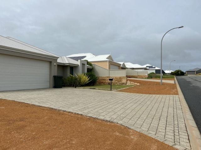 4 by 2 Family Home Located in Wandina