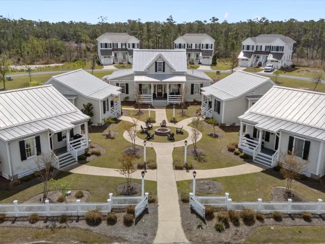 4 Back Cove Circle
