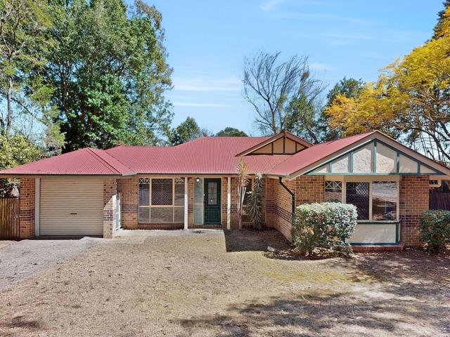 4 Balala Close, FOREST LAKE, QLD 4078