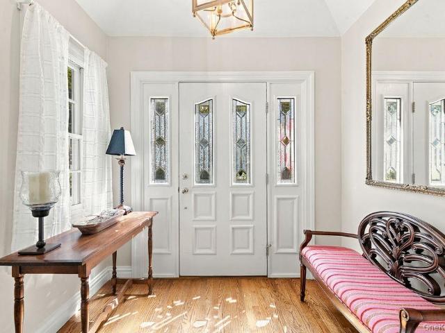 4 Bayview Circle