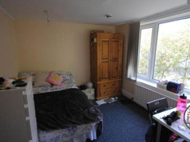 4 Becketts Park Road, Leeds, LS6 3PG