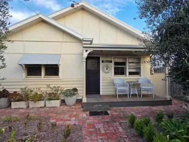 4 Beach Street, Queenscliff VIC 3225 House For Lease