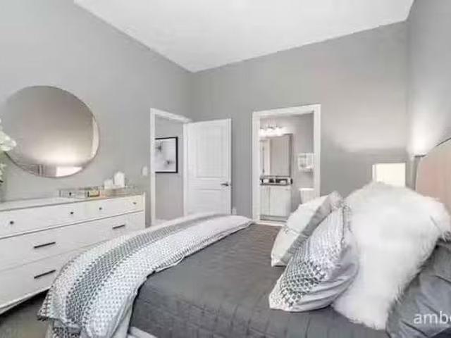 4 Bed 4 Bath