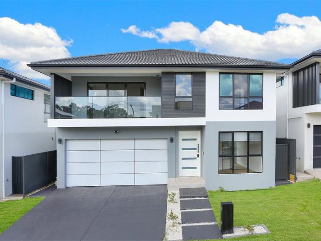 4 BED 1 PARENT ROOM ON GROUND FLOOR FULL 3 BATH READY HOME