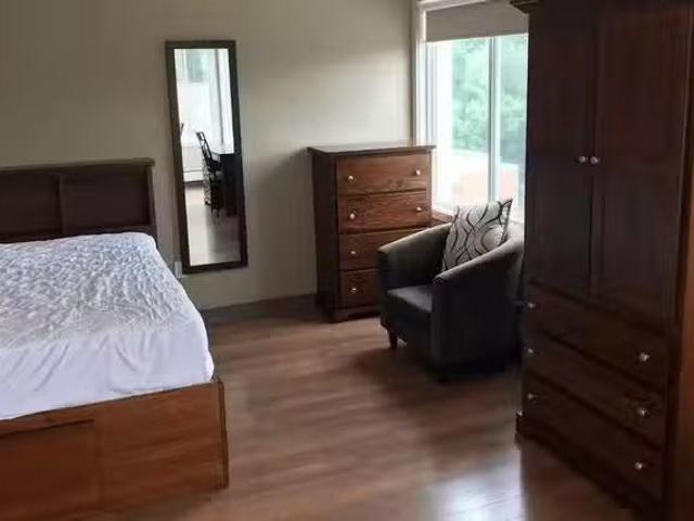 4 Bed 2 Bath