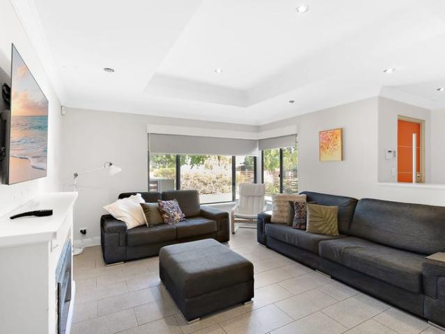 4 Bed, 2 Bath Family Home in Prime Hamersley Location