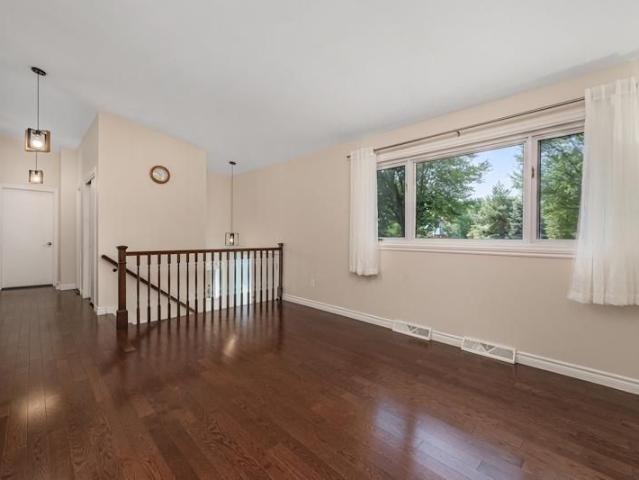 4 bed 2 bath house for rent in V sector of Brossard