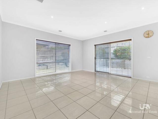 4 Bed 2 Living 2 Car Garage