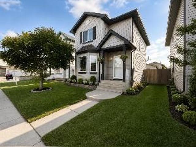 4 Bed 2.5 Bath Family Home Ellerslie Edmonton