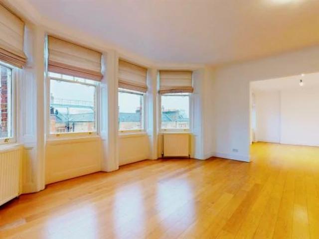 4 Bed 3 Bath, 49