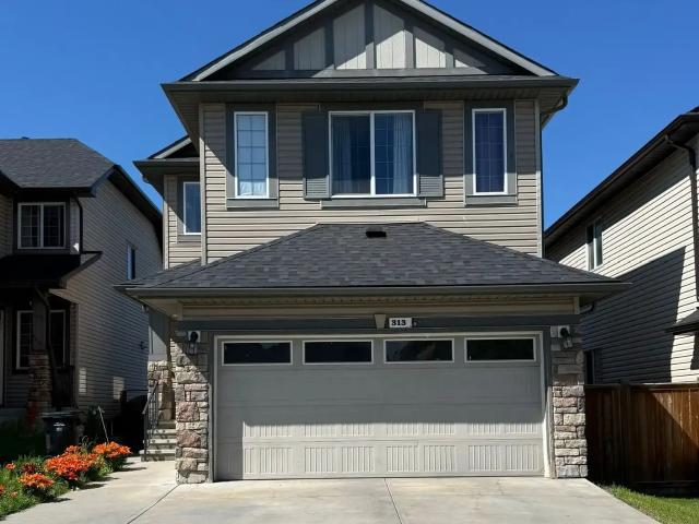 4 Bed 3.5 Bath House, Double Garage, Two Ensuites, Saddle Ridge NE — 4 Bedrooms House