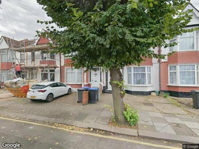 4 Bed Terraced House, Waverley Avenue, HA9