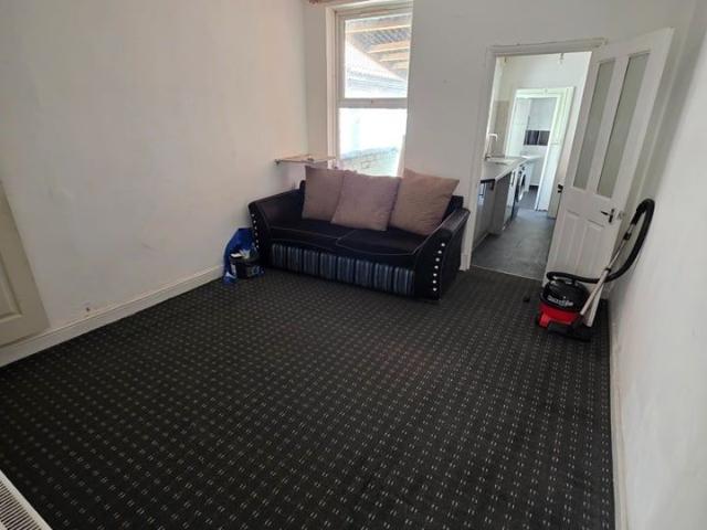 4 Bed Terraced House, Garendon Street, LE2
