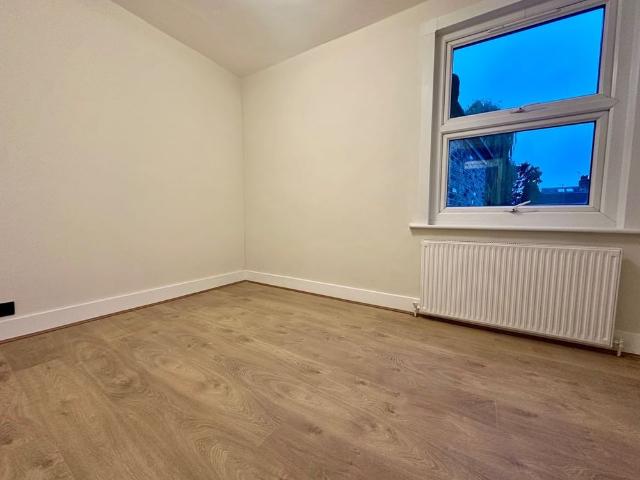 4 Bed Terraced House, Grove Road, N15