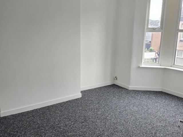 4 Bed Terraced House, Gray Street, L20